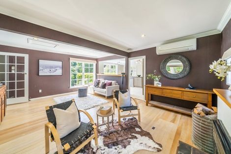 Photo of property in 25 Elmslie Road, Pinehaven, Upper Hutt, 5371