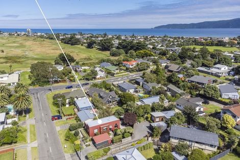 Photo of property in 5a Percival Road, Paraparaumu Beach, Paraparaumu, 5032