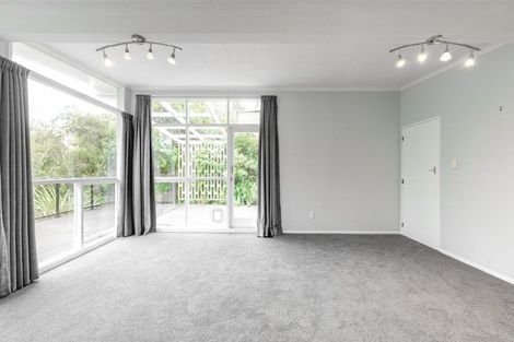 Photo of property in 9 Silverbirch Grove, Churton Park, Wellington, 6037