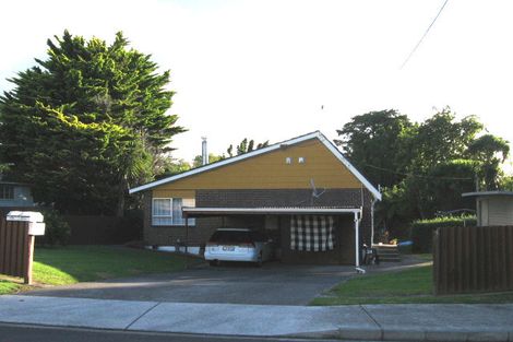 Photo of property in 2/6 Pomelo Road, Te Atatu South, Auckland, 0610