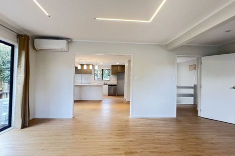 Photo of property in 107 Weatherly Road, Torbay, Auckland, 0630