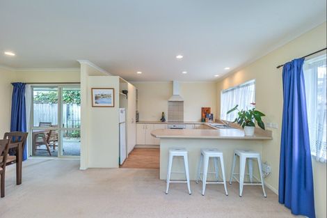 Photo of property in 66 Weraroa Road, Levin, 5510