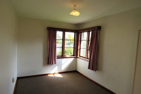 Photo of property in 32 Sawyers Arms Road, Northcote, Christchurch, 8052