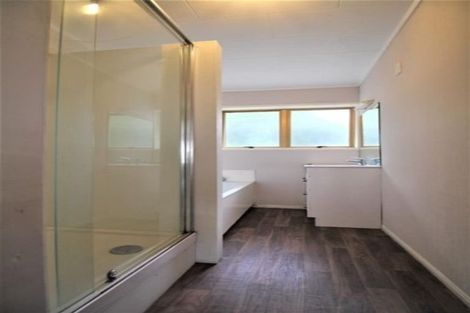 Photo of property in 1/42 Kohinoor Avenue, Mangere, Auckland, 2022