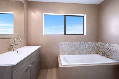 Photo of property in 50c Robinson Avenue, Holdens Bay, Rotorua, 3010