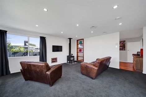 Photo of property in 3 Murray Avenue, Hawera, 4610