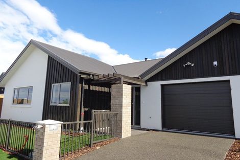 Photo of property in 27 Farnborough Way, Rolleston, 7615