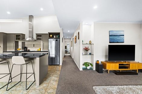 Photo of property in 27 Pinotage Drive, Greenmeadows, Napier, 4112