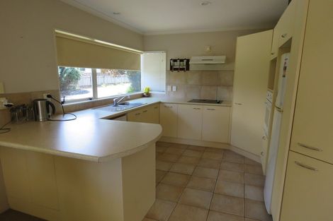 Photo of property in 8a Sandspit Road, Waiuku, 2123