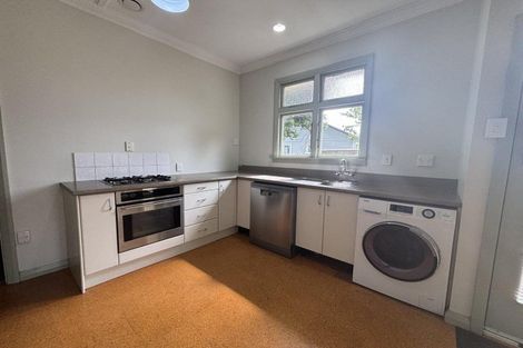 Photo of property in 17 Wallath Road, Westown, New Plymouth, 4310