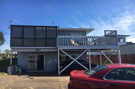 Photo of property in 67 Beaubank Road, Kelston, Auckland, 0602