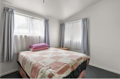 Photo of property in 99 Kemp Road, Massey, Auckland, 0614