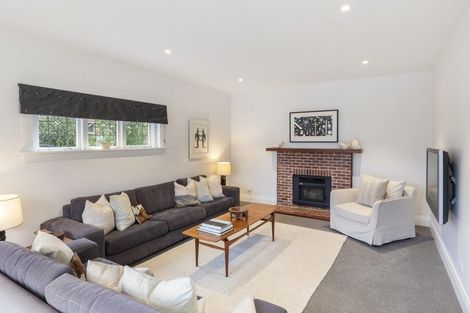 Photo of property in 111 Saint Andrews Square, Strowan, Christchurch, 8052