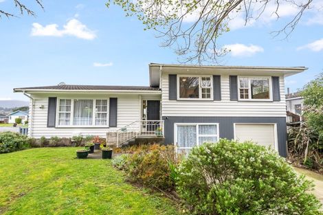 Photo of property in 8 Montana Road, Totara Park, Upper Hutt, 5018