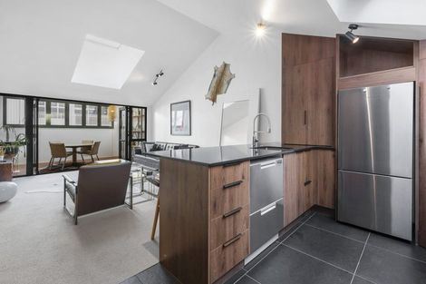 Photo of property in Courtenay Mews Apartments, 18/14u Alpha Street, Te Aro, Wellington, 6011