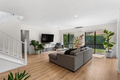 Photo of property in 2/13 Pinewood Grove, Botany Downs, Auckland, 2010