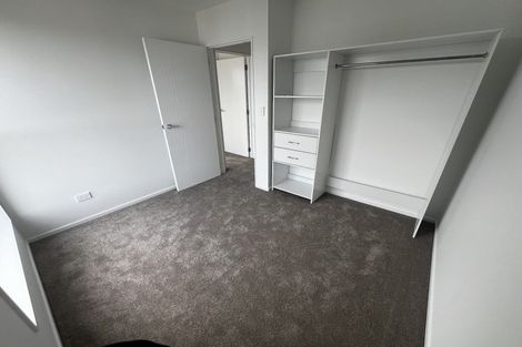 Photo of property in 7/233 Great North Road, Henderson, Auckland, 0612