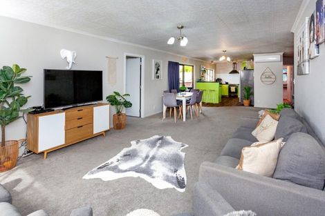 Photo of property in 123 Park Avenue, Whangamata, 3620