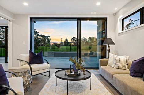 Photo of property in 14 Third Fairway Place, Albany, Auckland, 0632