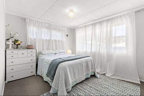 Photo of property in 6 Carlton Terrace, Westown, New Plymouth, 4310