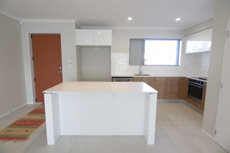 Photo of property in 32 Wallace Road, Hobsonville, Auckland, 0616