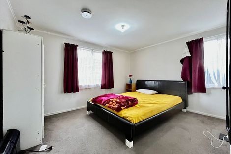 Photo of property in 42 Great South Road, Papatoetoe, Auckland, 2025