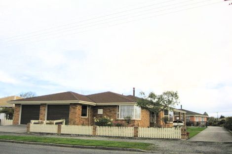 Photo of property in 80 Spenser Street, Milton, 9220