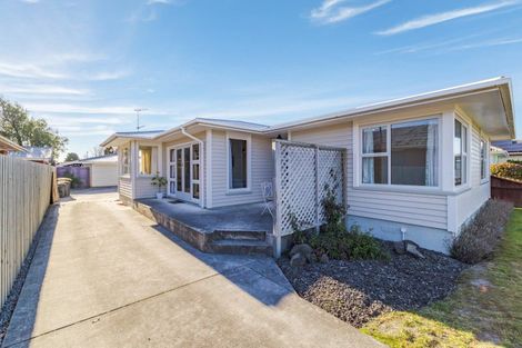 Photo of property in 29 Bickerton Street, Wainoni, Christchurch, 8061