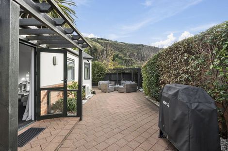 Photo of property in 6a Saint Leonards Square, Sumner, Christchurch, 8081