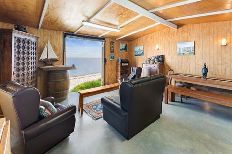 Photo of property in 109a Torkar Road, Clarks Beach, 2122