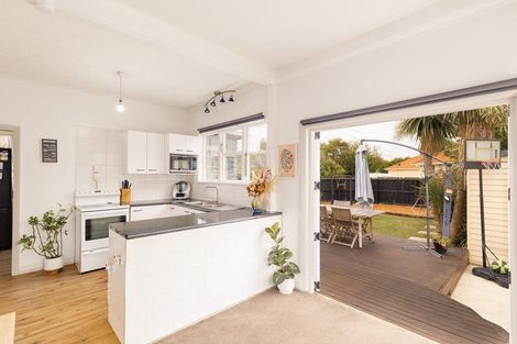 Photo of property in 19 Sewell Street, Linwood, Christchurch, 8062