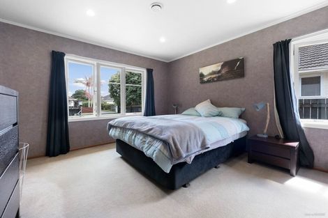 Photo of property in 31 Durham Street, Te Atatu Peninsula, Auckland, 0610