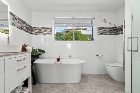 Photo of property in 6 Western Road, Otumoetai, Tauranga, 3110