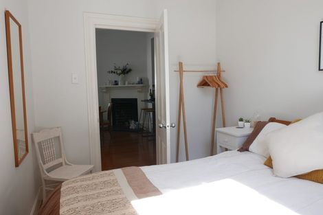 Photo of property in 22 Sugarloaf Road, Brooklyn, Wellington, 6021