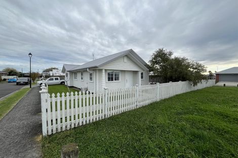 Photo of property in 27 Queens Park Crescent, Frankton, Hamilton, 3204