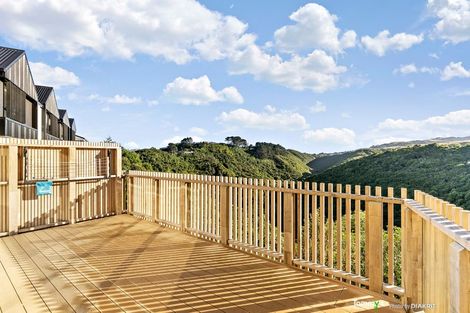 Photo of property in 27/6u Bushland Grove, Paparangi, Wellington, 6037