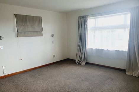 Photo of property in 30 Golf Road, New Lynn, Auckland, 0600