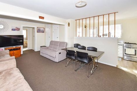 Photo of property in 15 Edorvale Avenue, Manukau, Auckland, 2025