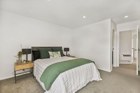 Photo of property in 2/93 Stanley Road, Glenfield, Auckland, 0629