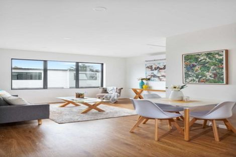Photo of property in 2d Cadiz Place, Red Hill, Papakura, 2110