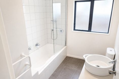 Photo of property in 14b Trinidad Crescent, Grenada Village, Wellington, 6037