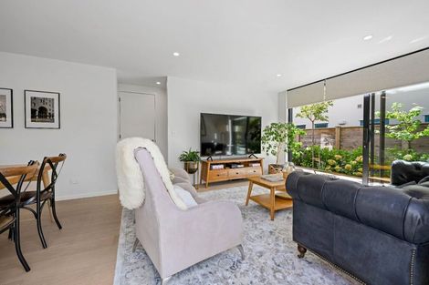 Photo of property in 23u2 Strowan Avenue, Fairfield, Hamilton, 3214