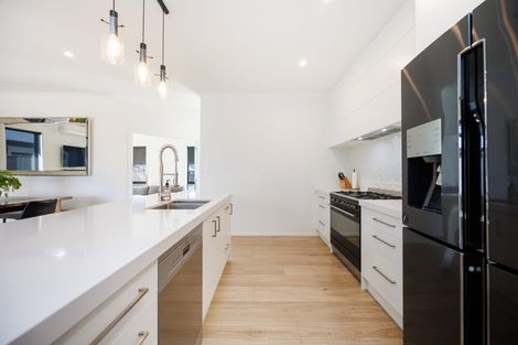 Photo of property in 29 Sardinia Grove, Fitzherbert, Palmerston North, 4410