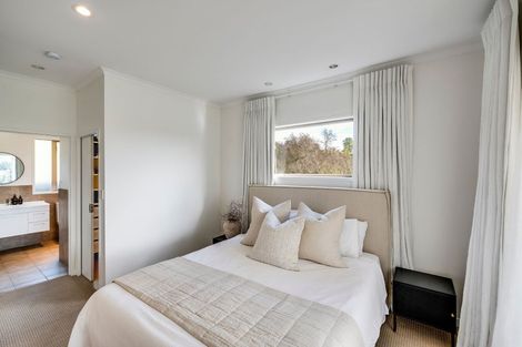 Photo of property in 6 Burbury Ridge, Havelock North, 4130