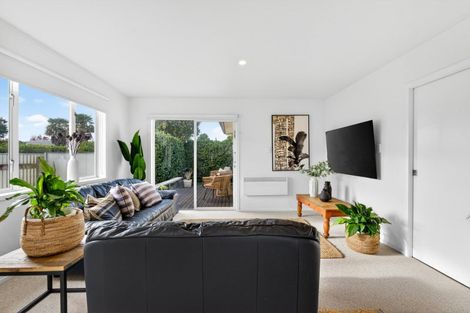 Photo of property in 1/11 Chester Street, Taradale, Napier, 4112