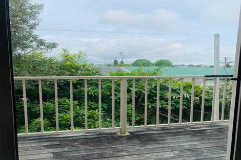 Photo of property in 6/4 Keeling Road, Henderson, Auckland, 0612