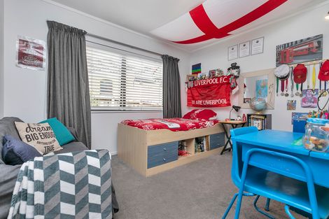 Photo of property in 38 Sailfish Drive, West Harbour, Auckland, 0618
