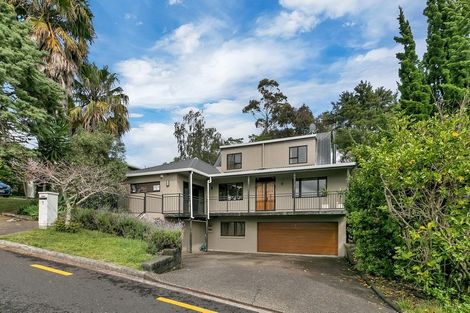 Photo of property in 1/1 Tern Place, Unsworth Heights, Auckland, 0632