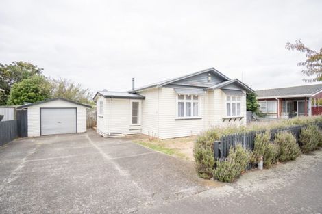 Photo of property in 26 Chelwood Street, Takaro, Palmerston North, 4412