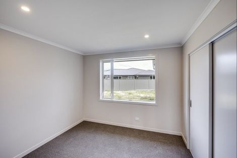 Photo of property in 98 Belgrove Drive, Waipukurau, 4200